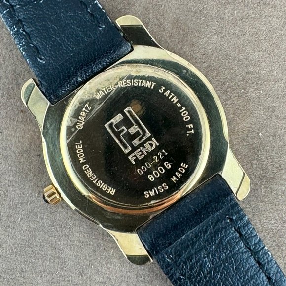 SOLD Fendi 1925 Roman Coin Watch Reverse marked FENDI 800G - Picture 6 of 11